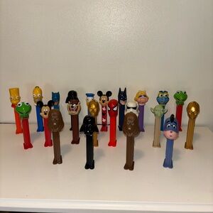 Lot of 22 vintage pez